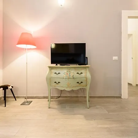 Via Atri 37 Nápoles