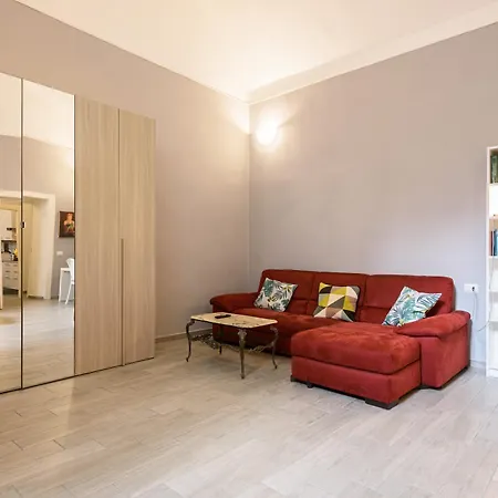 Apartamento Via Atri 37