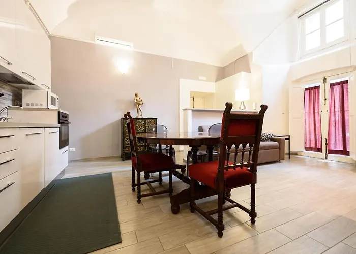 Apartamento Via Atri 37 *