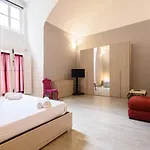 Via Atri 37 شقة *