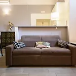 Via Atri 37 شقة